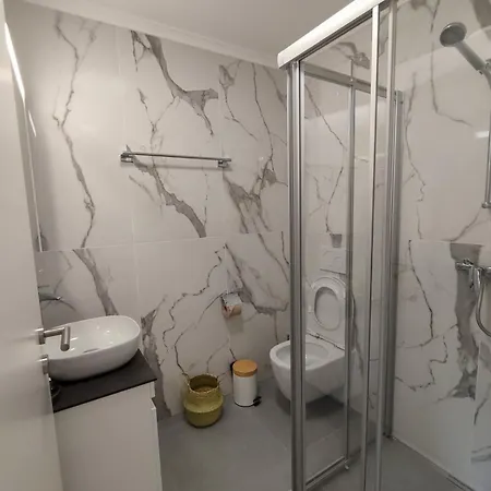 Zogbi Hospitality 2 Appartamento Aubonne