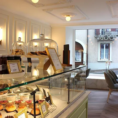 Zogbi Hospitality 2 *