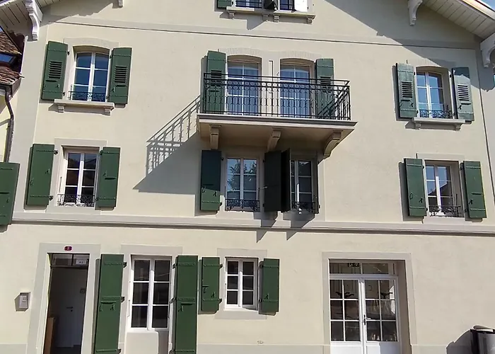 Zogbi Hospitality 2 *